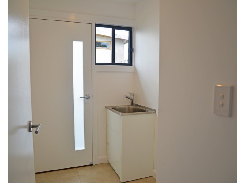 52B Lakedge Avenue, Berkeley Vale NSW 2261