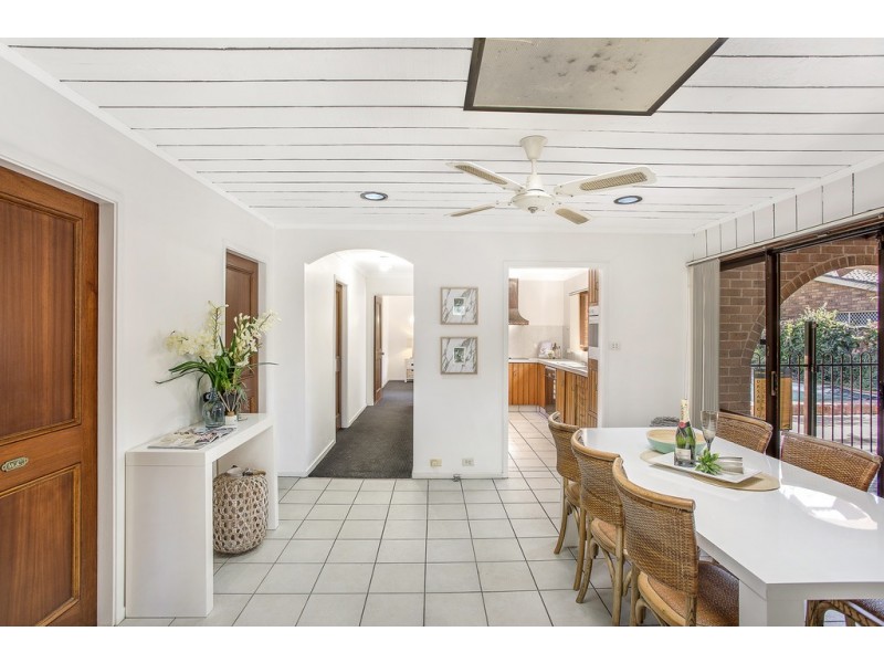 36 Curzon Avenue, Bateau Bay NSW 2261