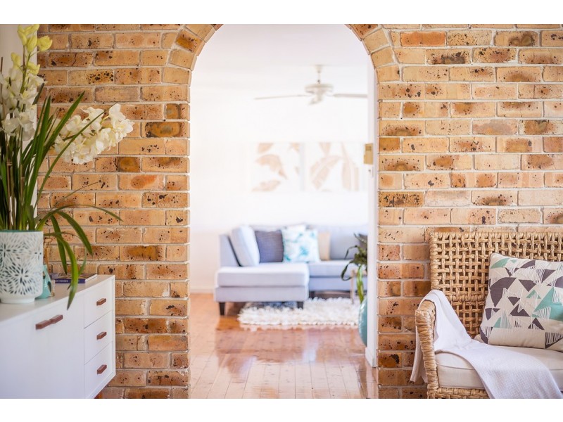 36 Curzon Avenue, Bateau Bay NSW 2261