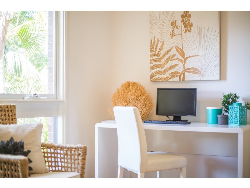 36 Curzon Avenue, Bateau Bay NSW 2261