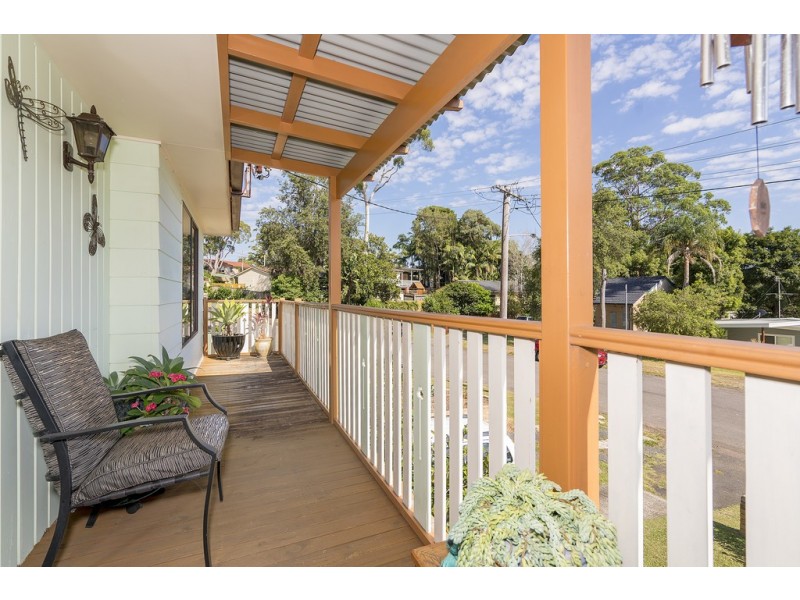 24 Roger Crescent, Berkeley Vale NSW 2261