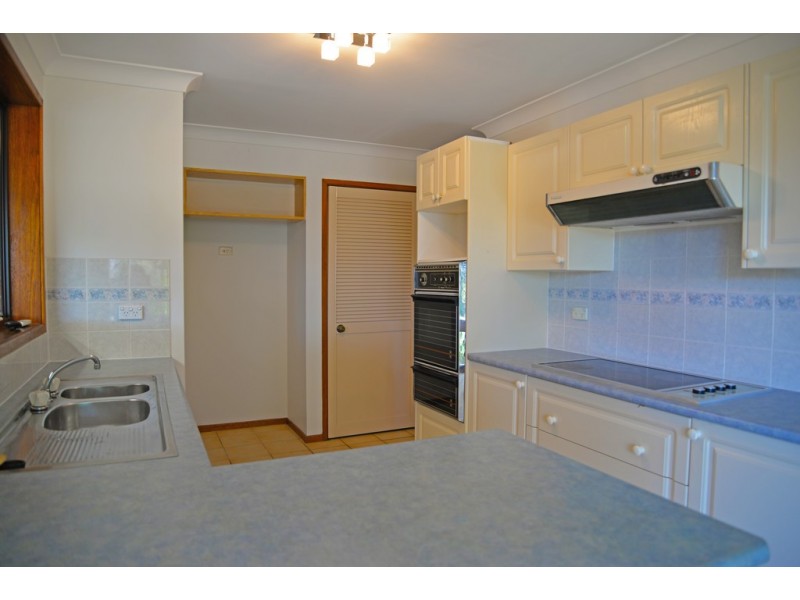 38 Belford Avenue, Bateau Bay NSW 2261