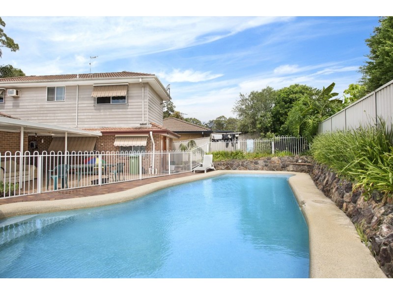 9 Banks Cl, Bateau Bay NSW 2261