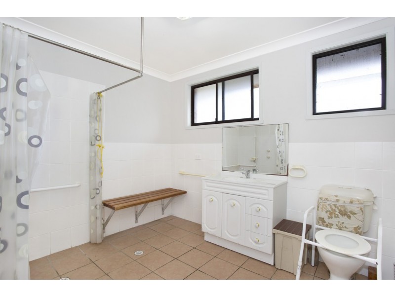 88 Bateau Bay Road, Bateau Bay NSW 2261