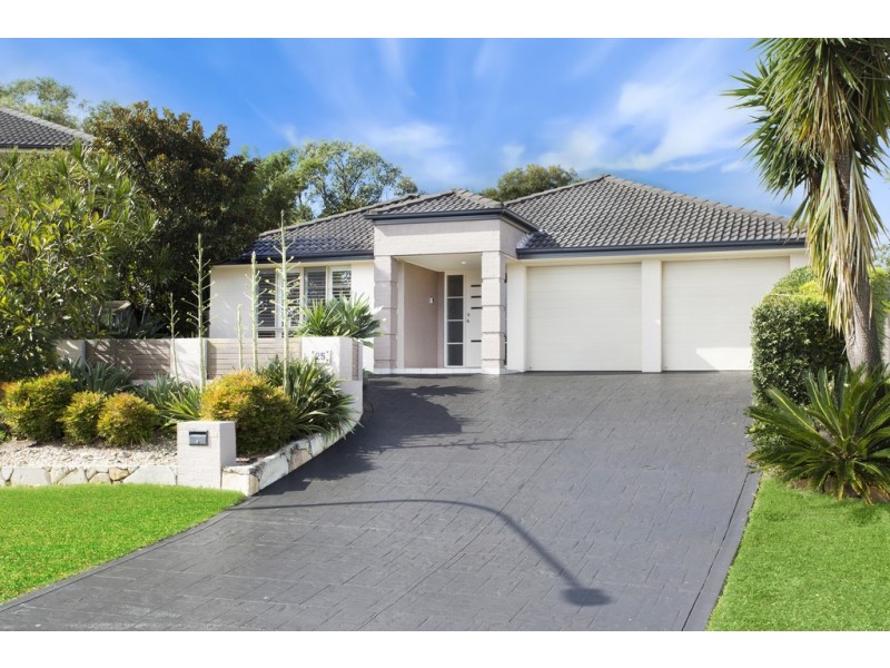 25 Bataan Circuit, Bateau Bay NSW 2261