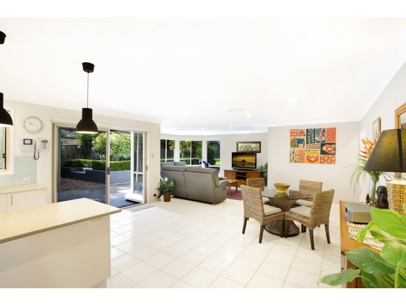 25 Bataan Circuit, Bateau Bay NSW 2261