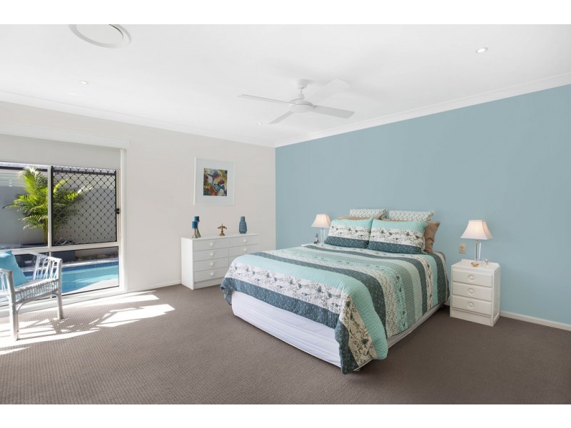 2 Woodstork Close, Tumbi Umbi NSW 2261