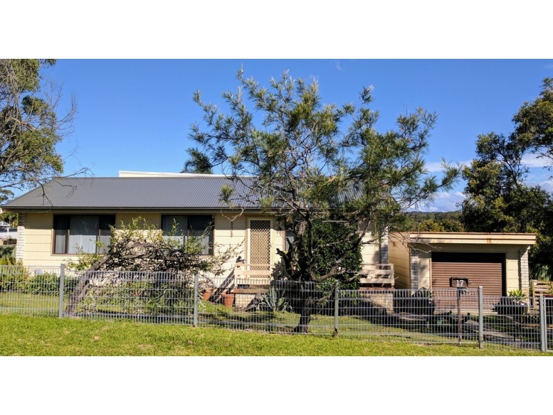 17 Cornish Avenue, Killarney Vale NSW 2261