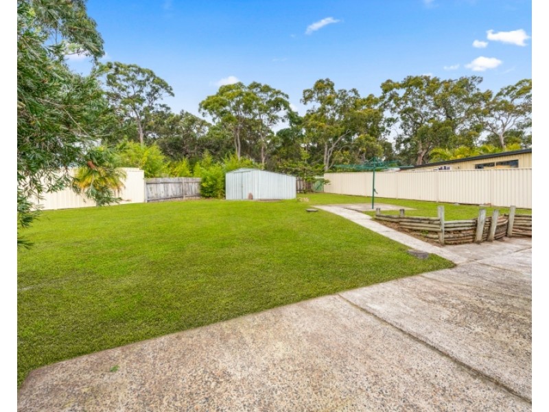 51 Premier Way, Bateau Bay NSW 2261