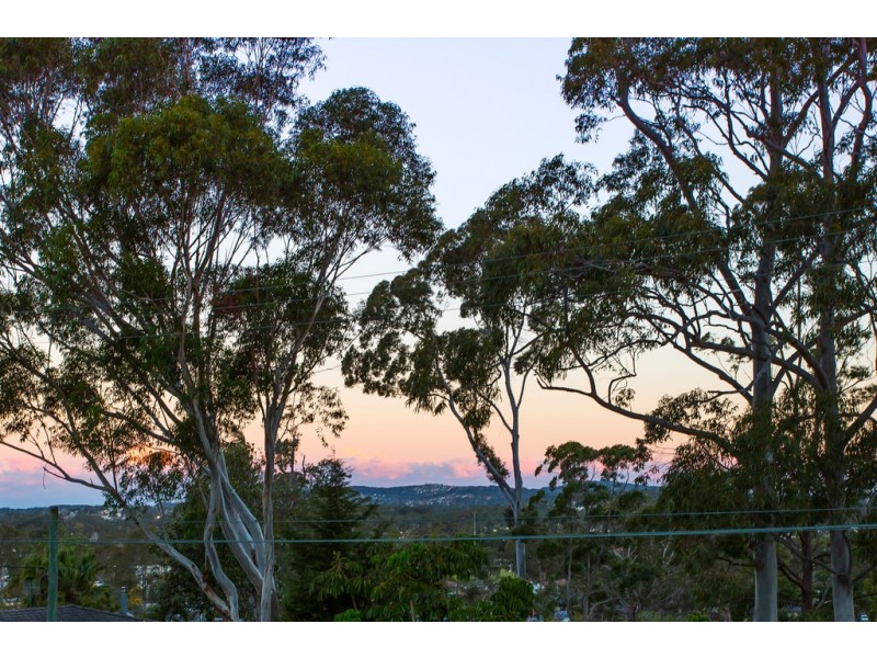 9 Shannon Parade, Berkeley Vale NSW 2261