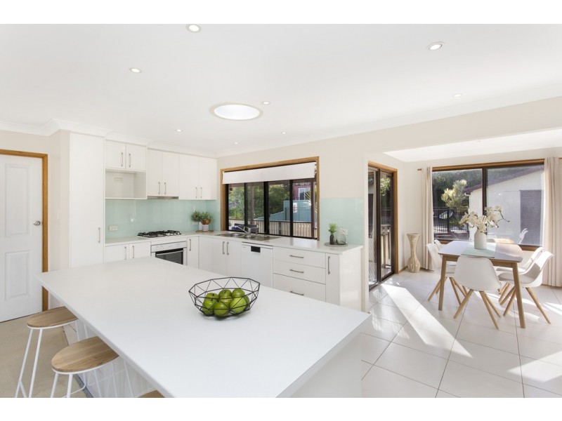 9 Shannon Parade, Berkeley Vale NSW 2261