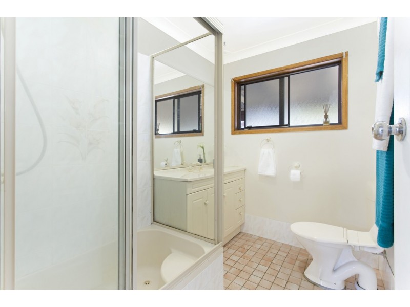 9 Shannon Parade, Berkeley Vale NSW 2261