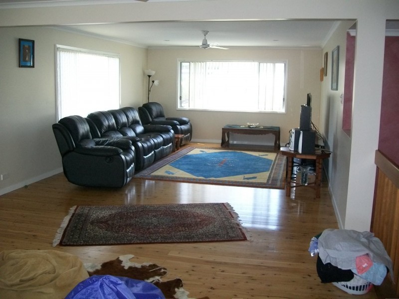 64 Bias Avenue, Bateau Bay NSW 2261