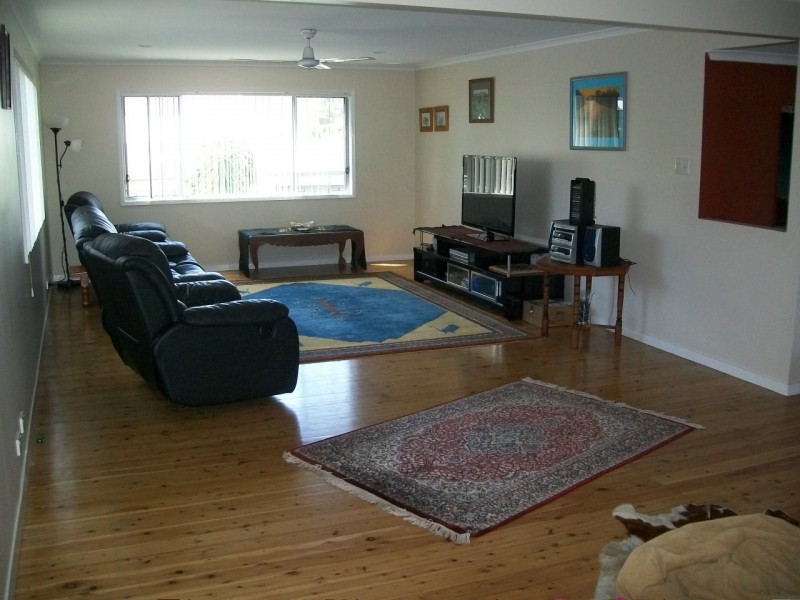 64 Bias Avenue, Bateau Bay NSW 2261