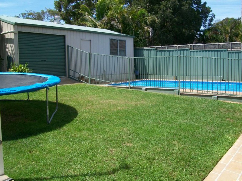 64 Bias Avenue, Bateau Bay NSW 2261