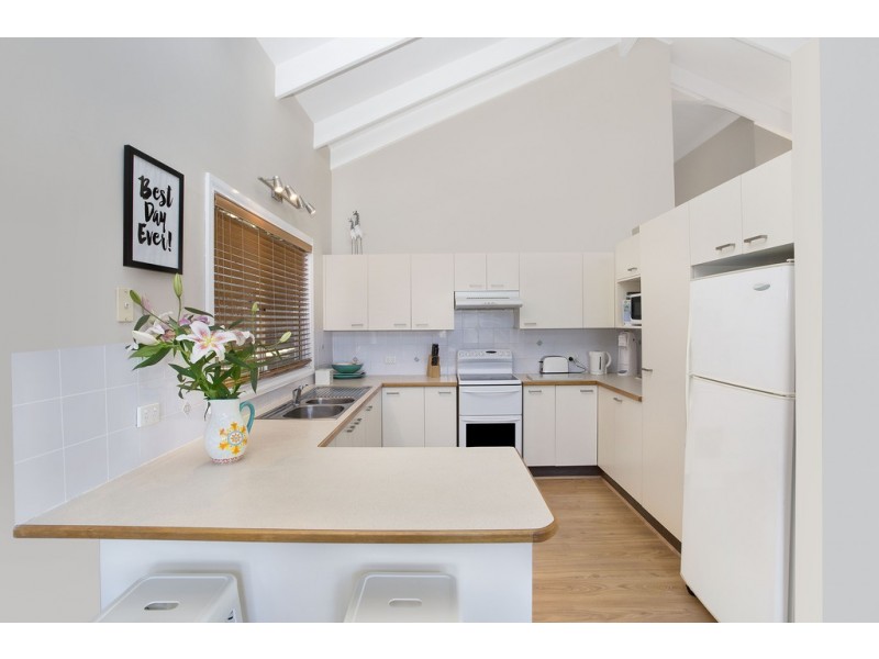 1/30 Morley Avenue, Bateau Bay NSW 2261