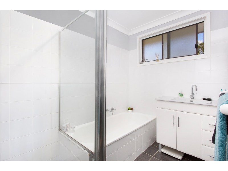 607 The Entrance Road, Bateau Bay NSW 2261