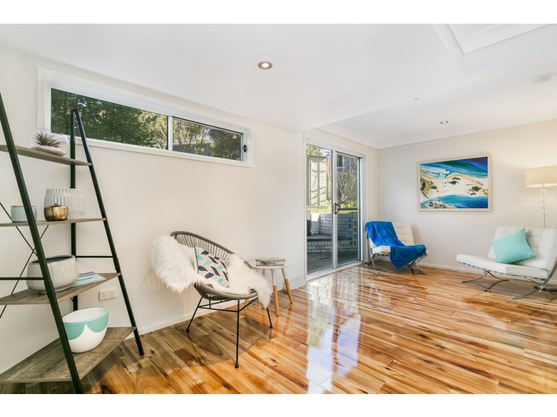 24 Roger Crescent, Berkeley Vale NSW 2261