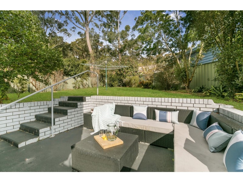 24 Roger Crescent, Berkeley Vale NSW 2261