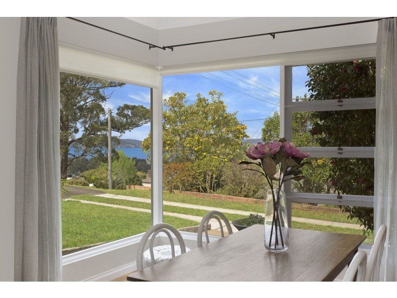 16 Bay View Avenue, East Gosford NSW 2250