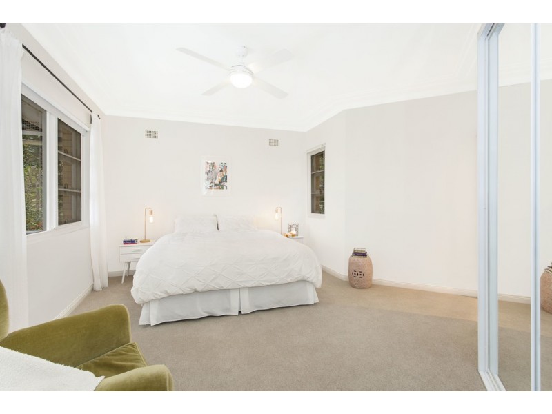 16 Bay View Avenue, East Gosford NSW 2250