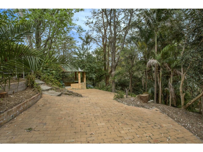 16 Bay View Avenue, East Gosford NSW 2250