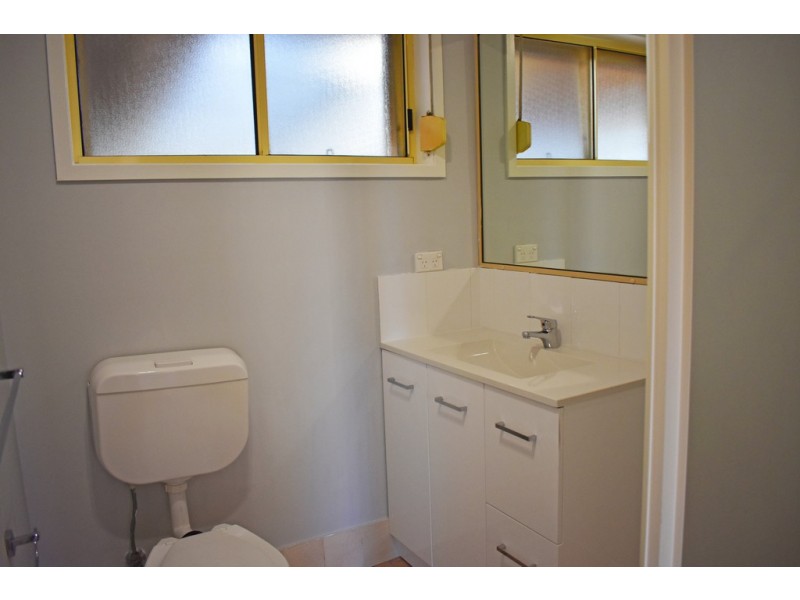 12/21-29 Lancaster Parade, Bateau Bay NSW 2261