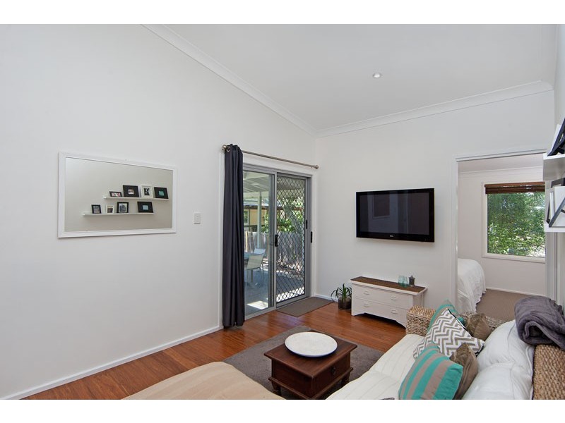 1026 The Entrance Road, Forresters Beach NSW 2260
