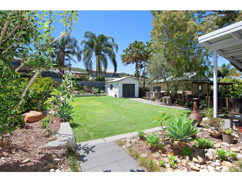 1026 The Entrance Road, Forresters Beach NSW 2260