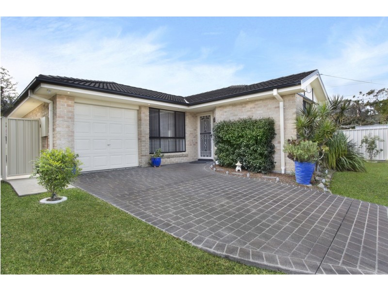 13a Cynthia Street, Bateau Bay NSW 2261