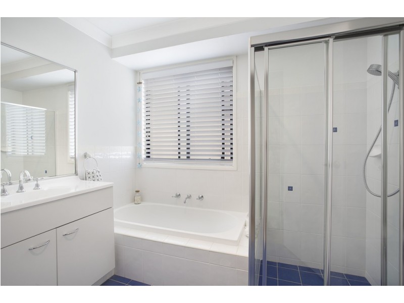 13a Cynthia Street, Bateau Bay NSW 2261