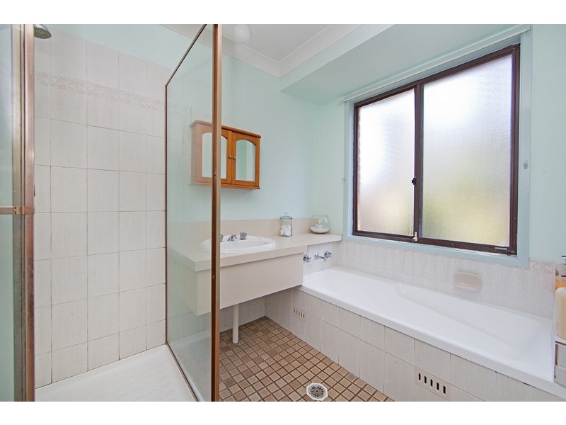 6 Mossman Avenue, Bateau Bay NSW 2261