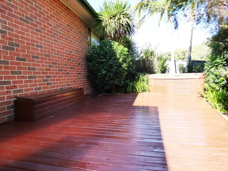 9 Molsten Avenue, Tumbi Umbi NSW 2261