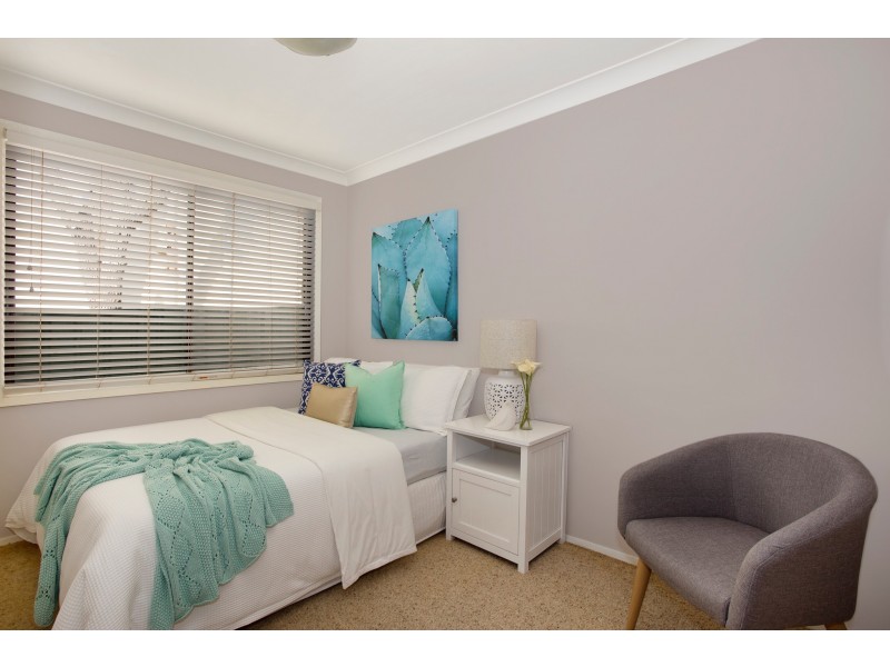 13 Sabrina Avenue, Bateau Bay NSW 2261