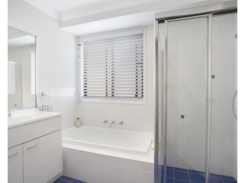 13a Cynthia Street, Bateau Bay NSW 2261