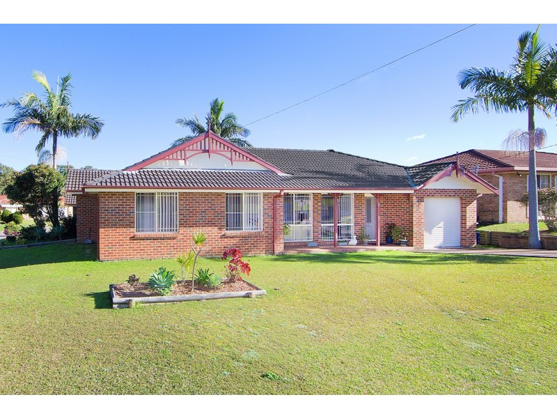 21 Sir Joseph Banks Drive, Bateau Bay NSW 2261
