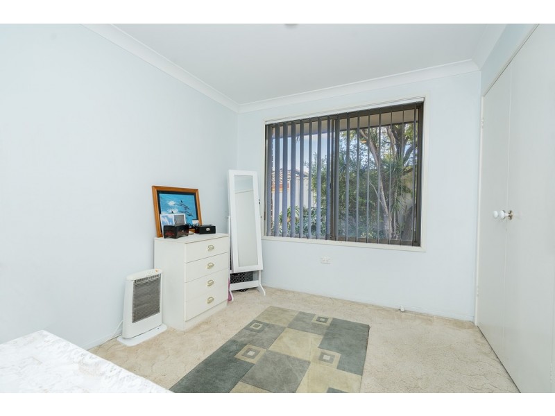 1/4 Bolton Street, Bateau Bay NSW 2261