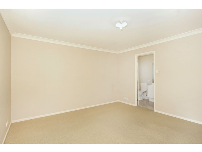 17 Churchill Street, Bateau Bay NSW 2261