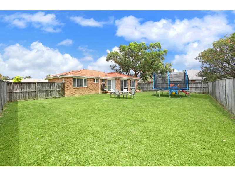 2 Harold Close, Bateau Bay NSW 2261