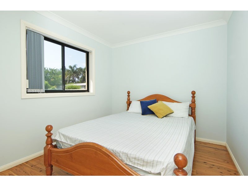 24A Germaine Avenue, Bateau Bay NSW 2261