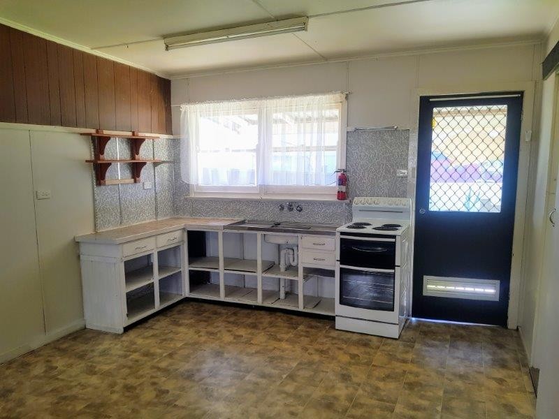 470 The Entrance Road, Bateau Bay NSW 2261