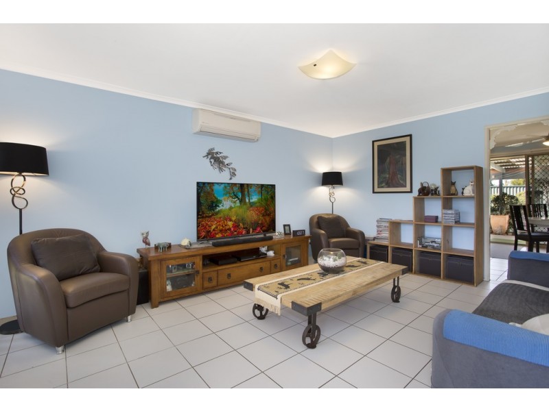 16 Finch Place, Bateau Bay NSW 2261