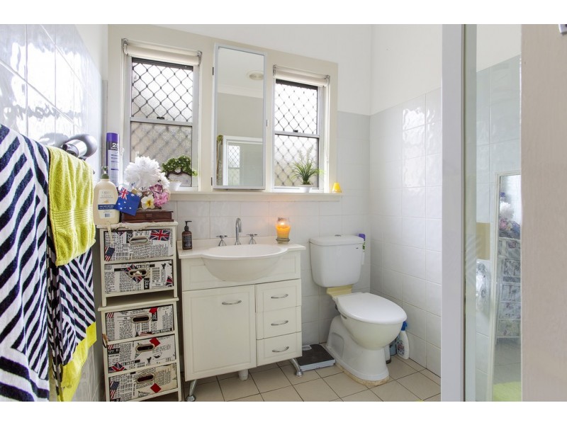 51 Lakeside Parade, The Entrance NSW 2261