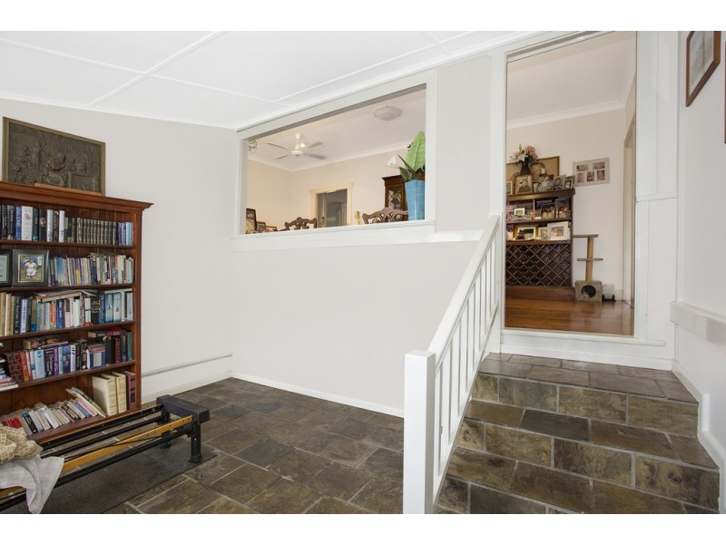 51 Lakeside Parade, The Entrance NSW 2261