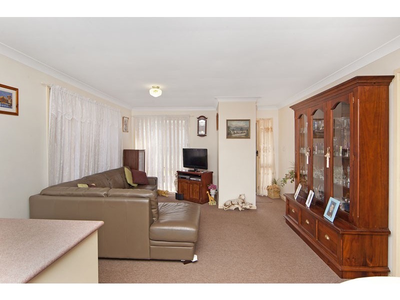 2/257 Cresthaven Avenue, Bateau Bay NSW 2261