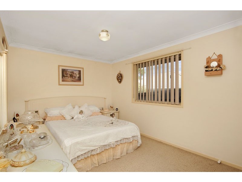 2/257 Cresthaven Avenue, Bateau Bay NSW 2261