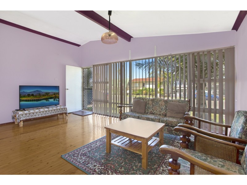59 Dampier Boulevard, Killarney Vale NSW 2261