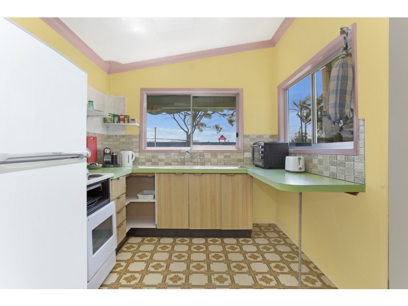 59 Dampier Boulevard, Killarney Vale NSW 2261