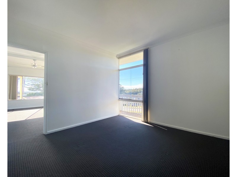 2/597 The Entrance Road, Bateau Bay NSW 2261