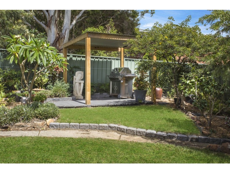 103 Cresthaven Avenue, Bateau Bay NSW 2261